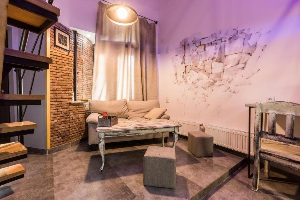 Aquarium Lägenhet Tbilisi Exteriör bild
