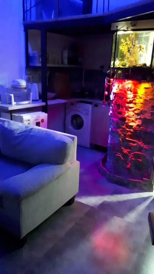 Aquarium Lägenhet Tbilisi Exteriör bild